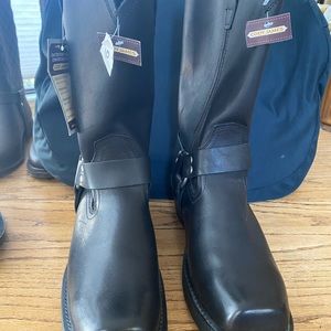 Boots men’s size 10